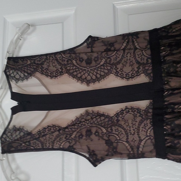 BCBG Max Azria Layton - Picture 6 of 10